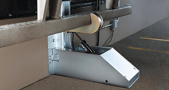 Vertical Barrier Trailer Restraints | Rite-Hite